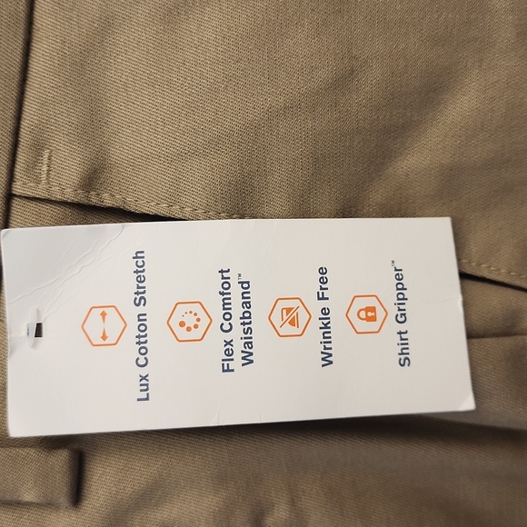 Dockers Signature Khaki Stright Fit.. Lux cotton stretch - Picture 5 of 7